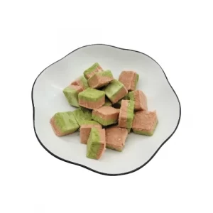 Freeze-Dried Chicken &Strawberry Cubes
